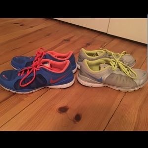 2 pairs of Nikes